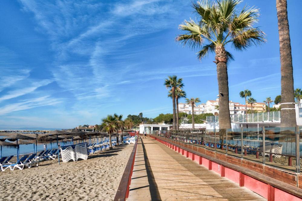 Playas Del Duque, Puerto Banus, Golf .Playa Y Compras Marbella Exterior foto