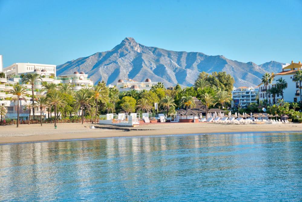 Playas Del Duque, Puerto Banus, Golf .Playa Y Compras Marbella Exterior foto