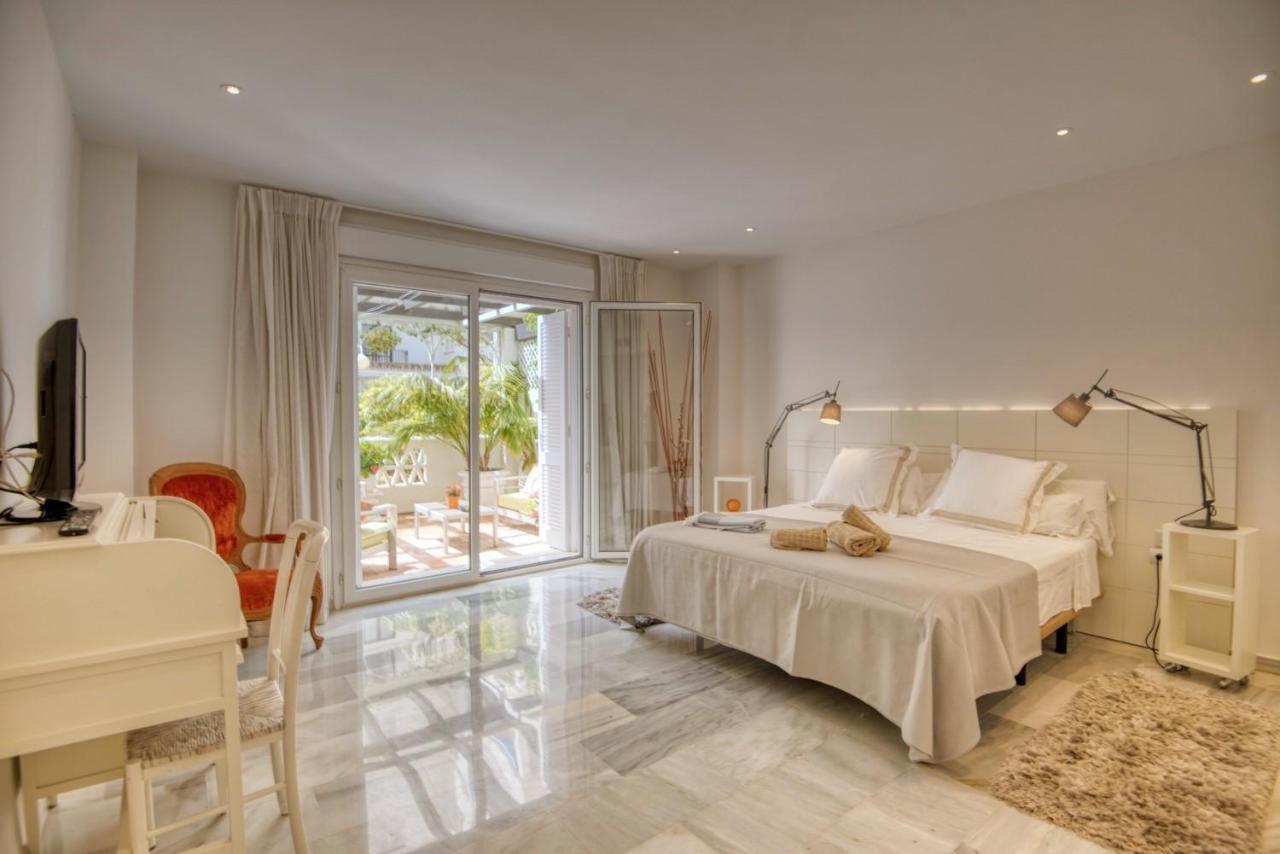 Playas Del Duque, Puerto Banus, Golf .Playa Y Compras Marbella Exterior foto